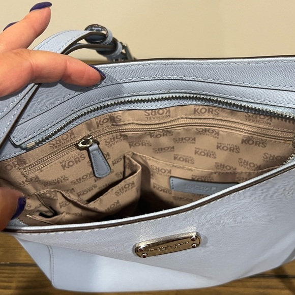 Michael Kors baby blue jet set messenger crossbody adjustable strap bag - Picture 9 of 14